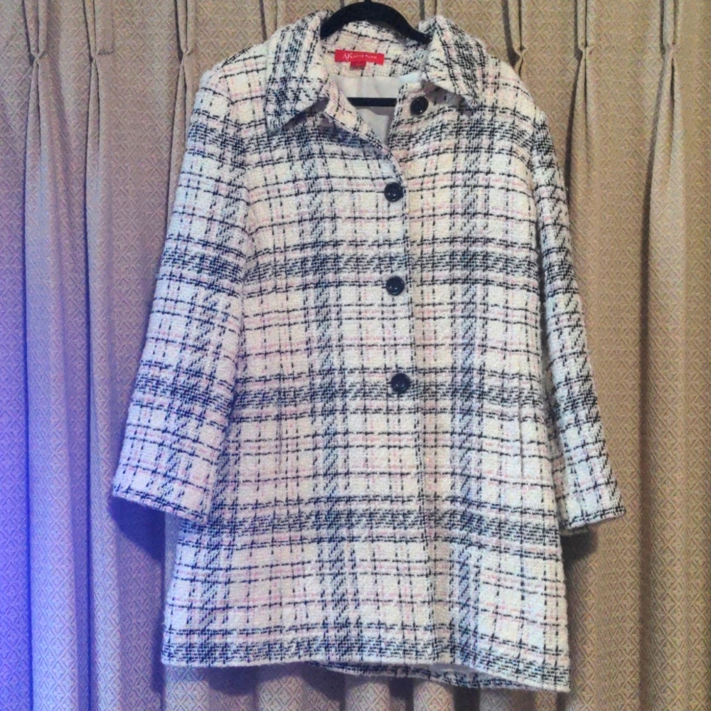 Anne Klein Women's XL Coat. White, Pink and Black